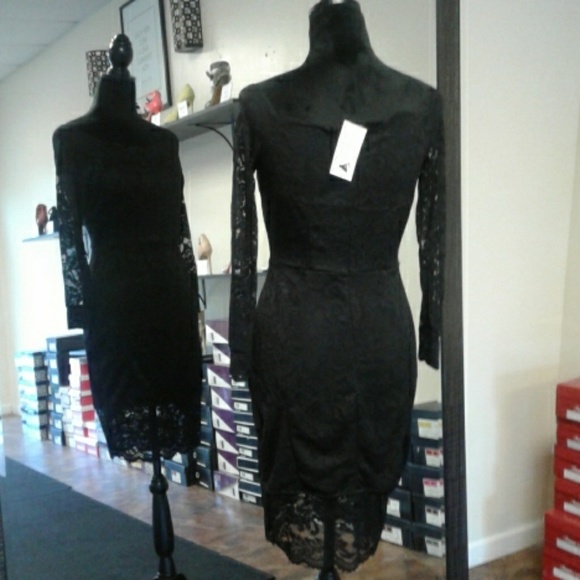 Dress - Picture 2 of 2